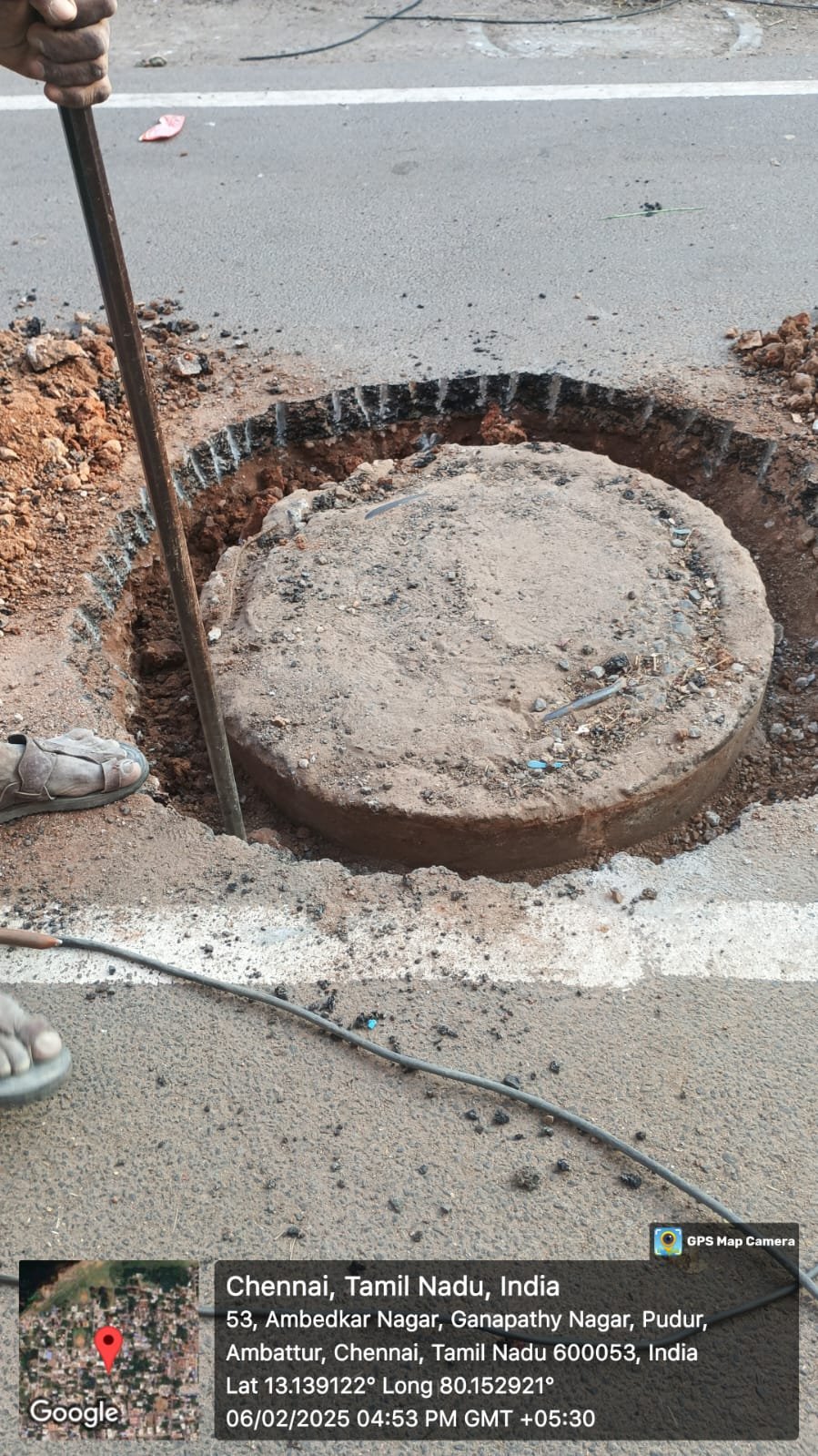 Manhole drainage construction